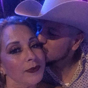 Meet your Posher, Yadira